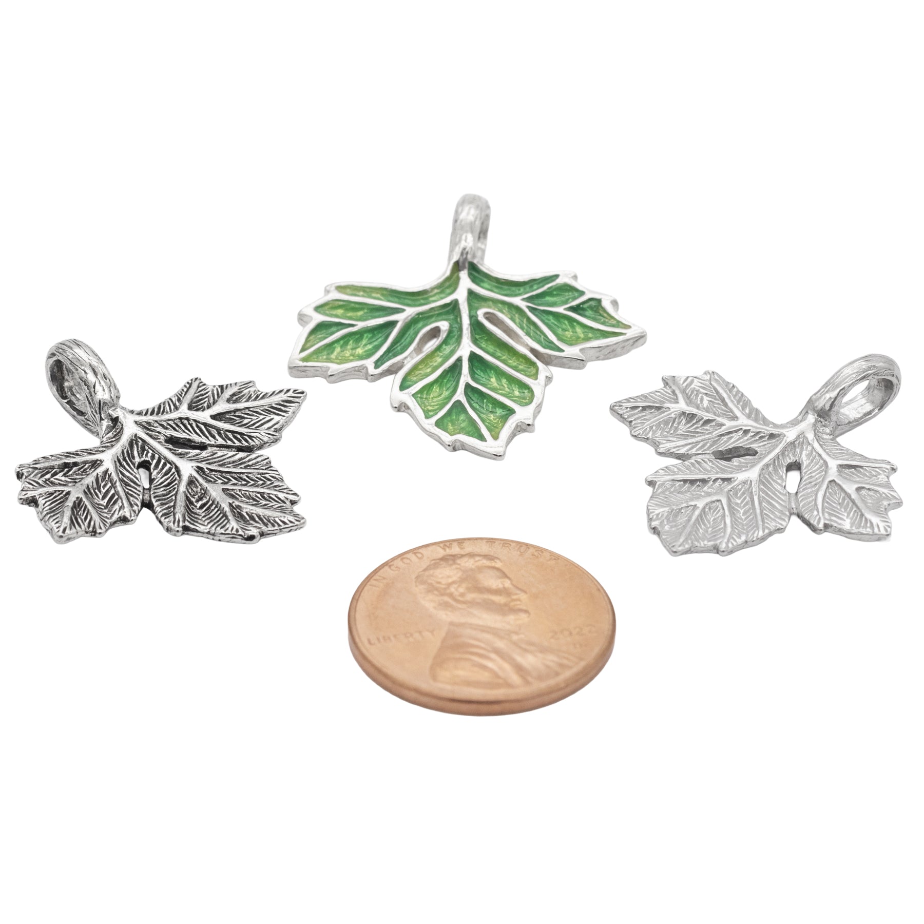 The Avendesora Leaf Necklace - Enameled