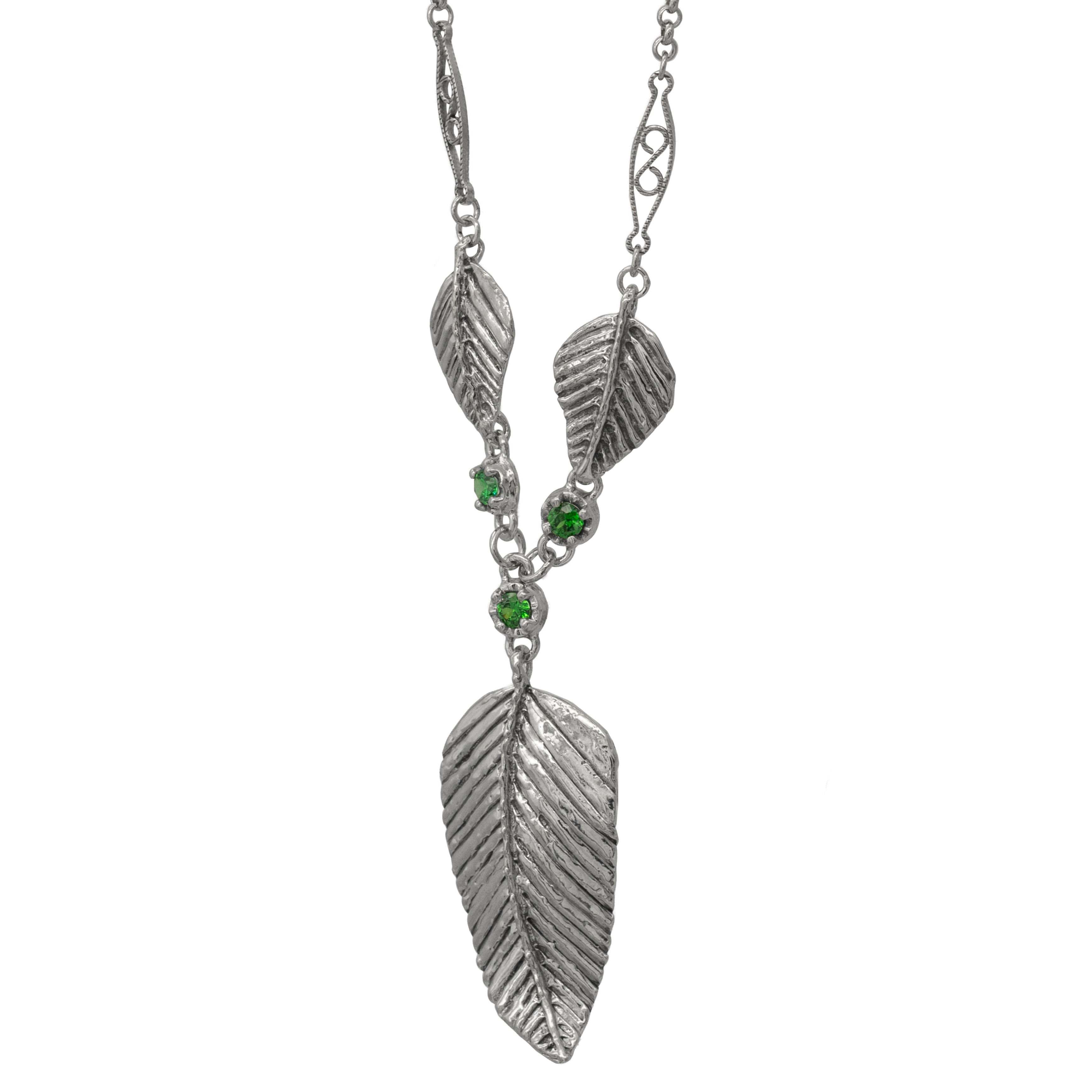 Elven Realms 3 Leaf Necklace: RIVENDELL™, MIRKWOOD™, LOTHLORIEN™