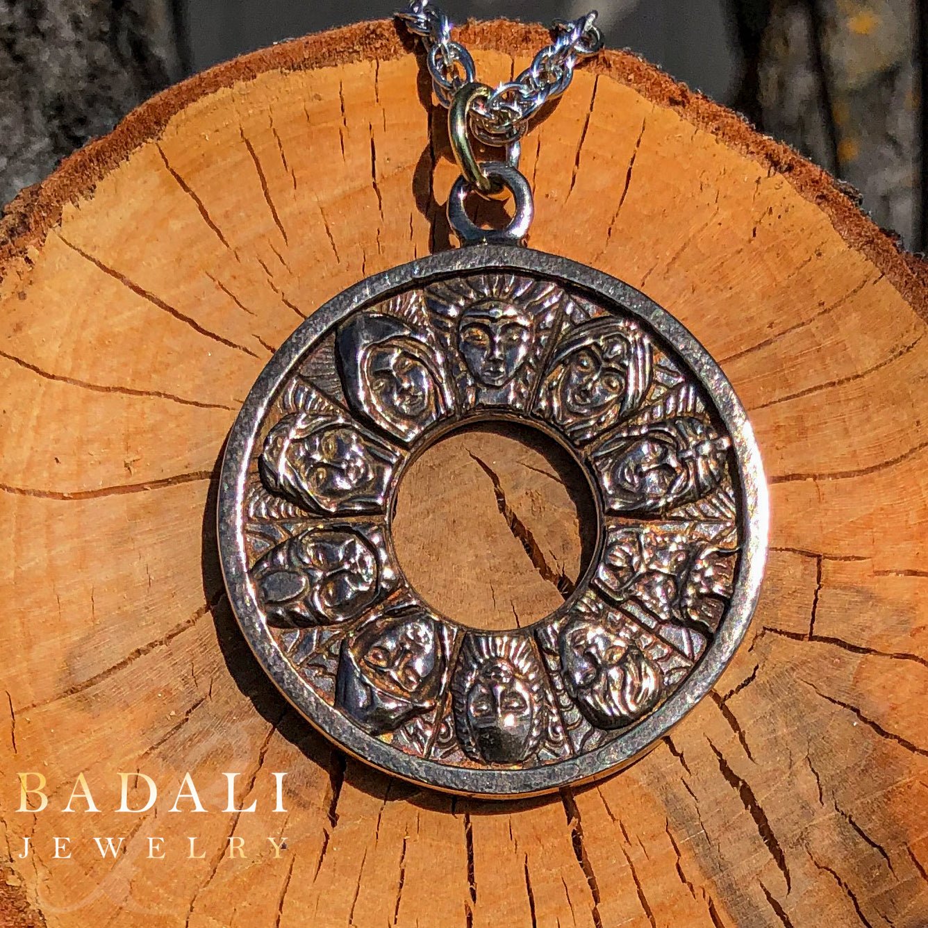 Vorin Heralds Pendant - BJS Inc. - Necklace