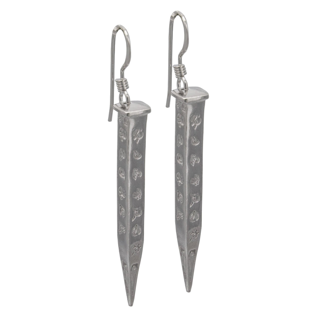 ベルト Vring stain steal earrings ScarletRedTitaniumStudEarrings