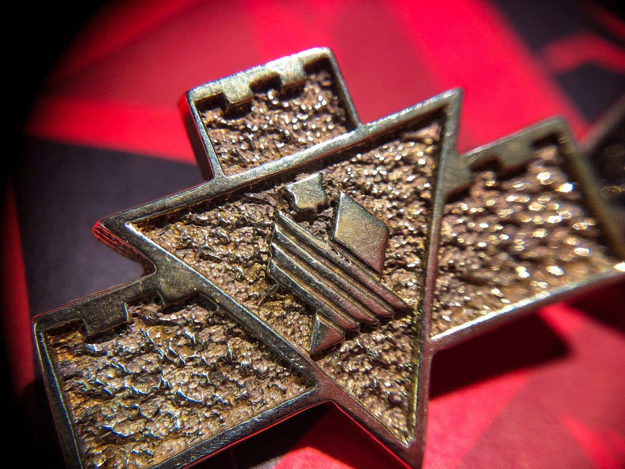 House Minerva Pin - Badali Jewelry - Pin