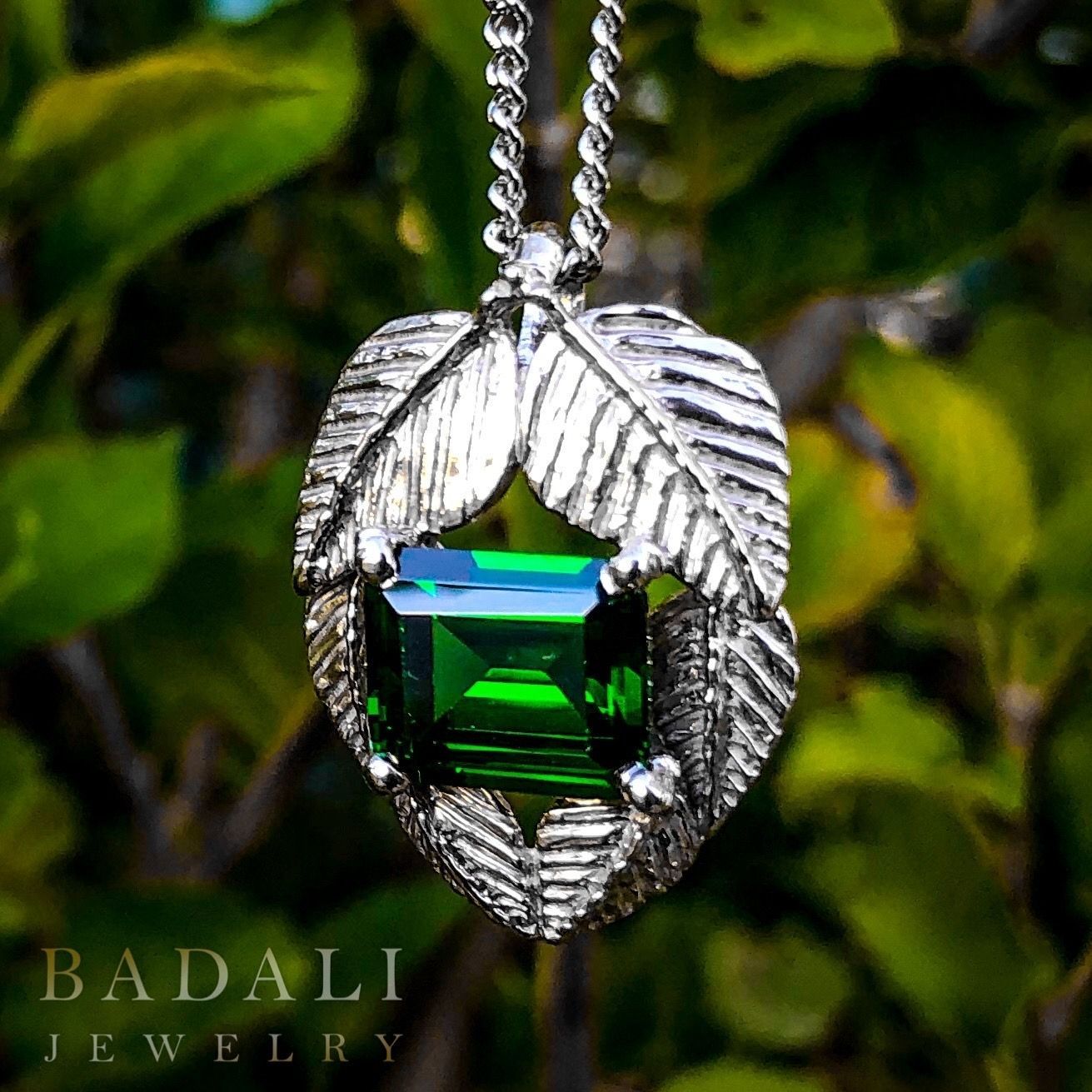 The Emeralds of GIRION - MIRKWOOD™ Elven Necklace - Badali Jewelry - Necklace